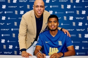 罗马诺：伯明翰激活700万欧条款，买断赫罗纳租将约翰·索利斯