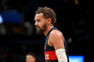 吹杨巅峰或已不在？ESPN对奇才4年2.12亿续约特雷·杨评级：D