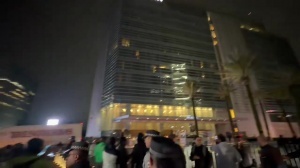 盘外招有用？昨日墨西哥球迷在酒店外彻夜鸣笛，厄瓜多尔赛前抗议