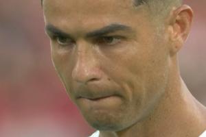 顶住巨大压力！C罗罚进点球前念念有词，连说两遍“你会进球的”