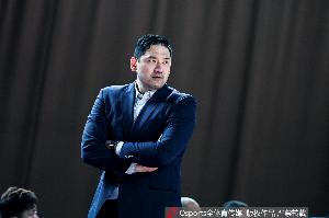 媒体人：钟诚新赛季将前往NBL 执教贵州猛龙俱乐部